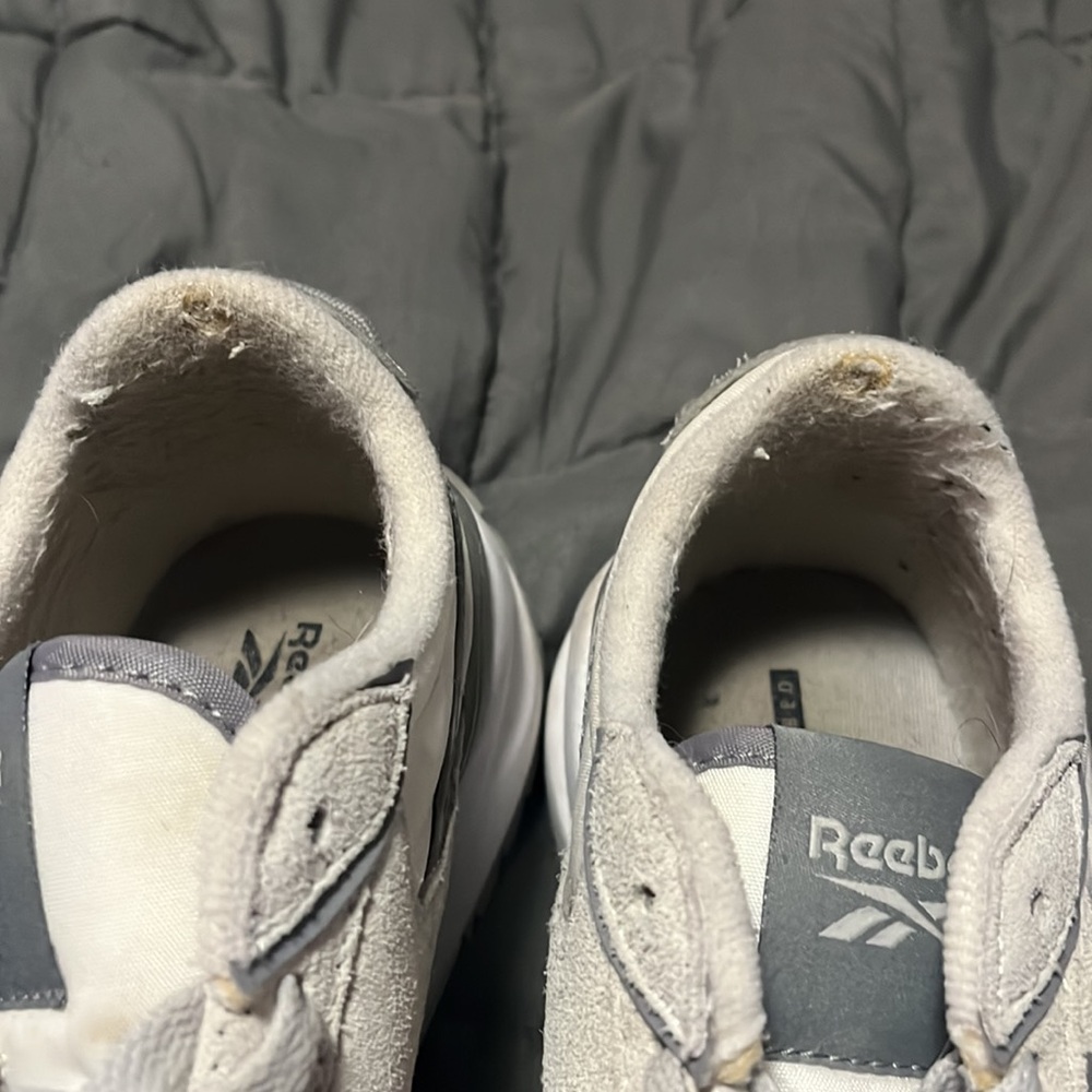 Womens Reeboks - Picture 6 of 7